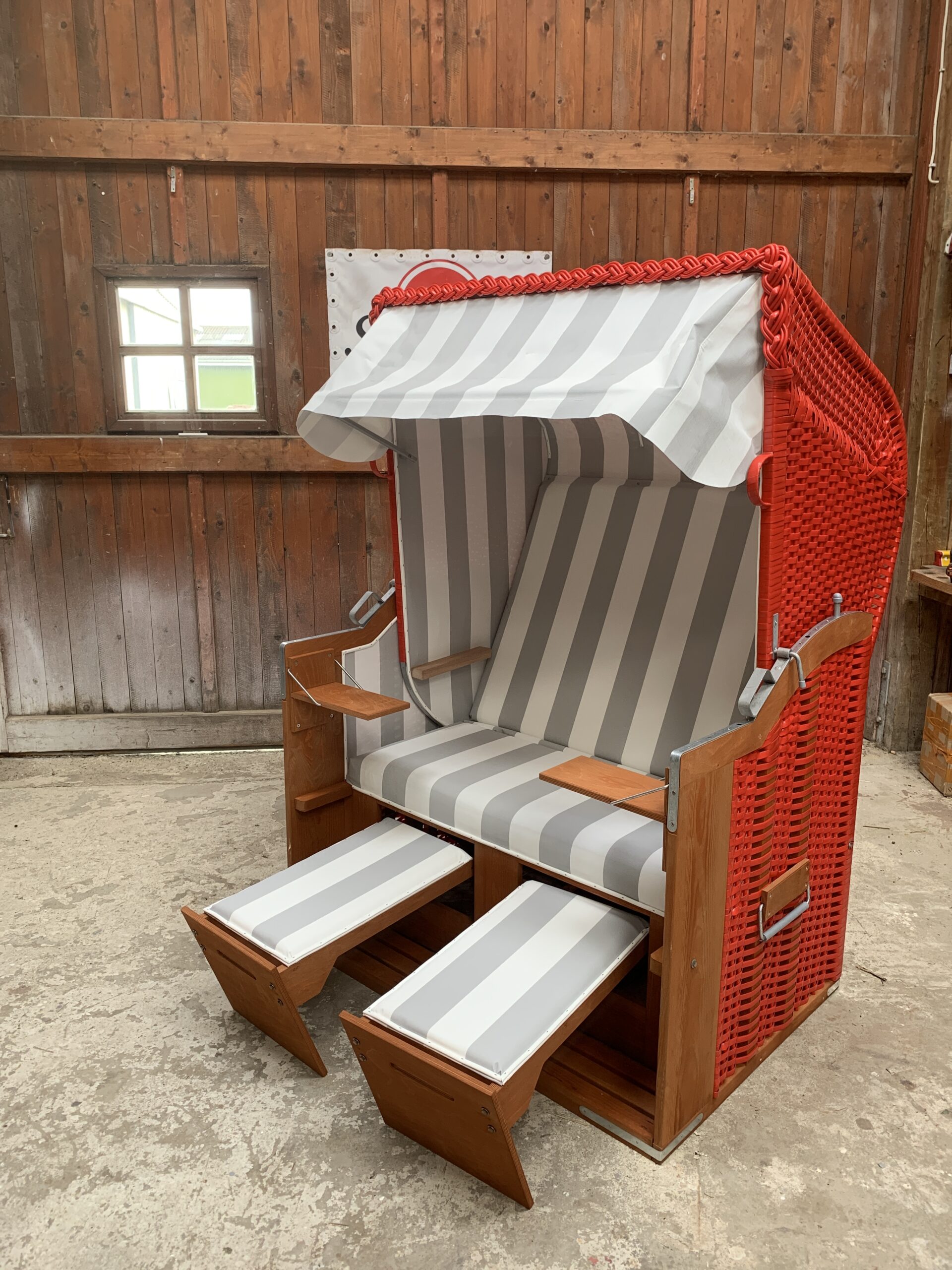 Strandkorb-neu-rot